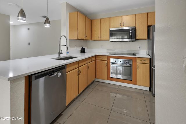 940 Village Trl Unit 8-206, Port Orange, FL 32127