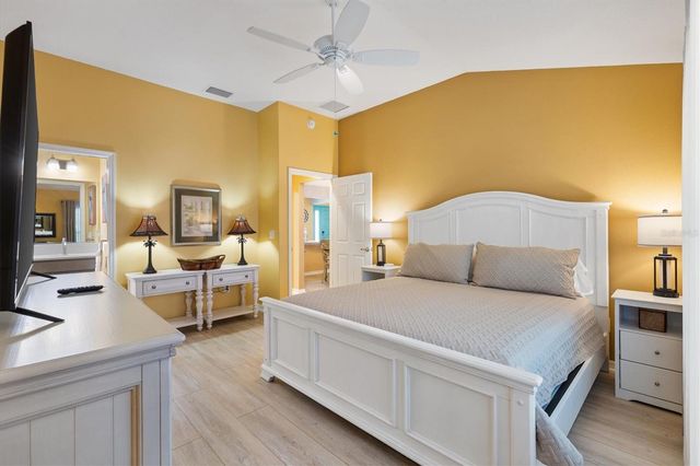 5738 CARLEY LOOP, The Villages, FL 32163