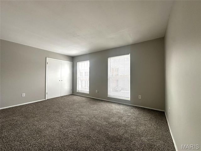 420 Chapel Ridge Drive, Hazelwood, MO 63042