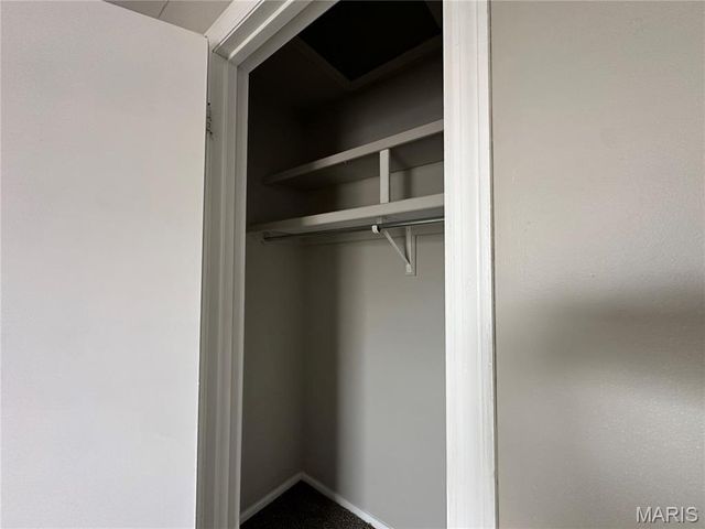 420 Chapel Ridge Drive, Hazelwood, MO 63042