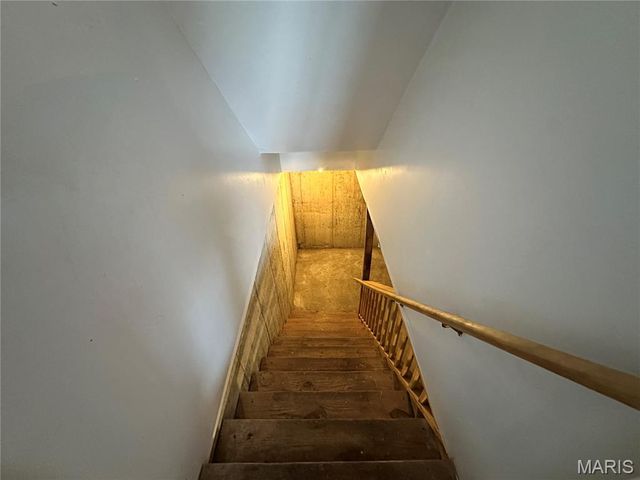 420 Chapel Ridge Drive, Hazelwood, MO 63042