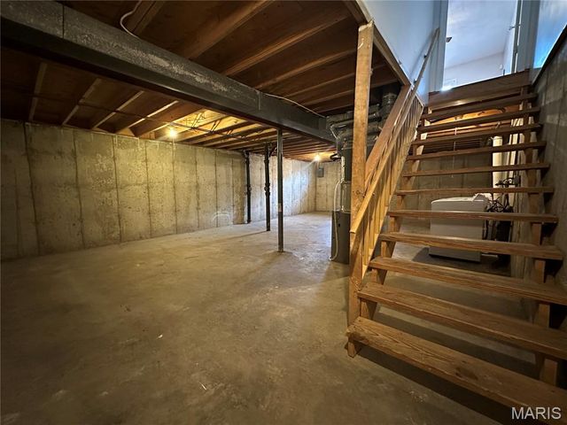 420 Chapel Ridge Drive, Hazelwood, MO 63042