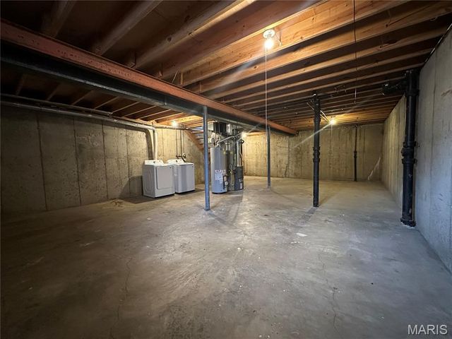 420 Chapel Ridge Drive, Hazelwood, MO 63042