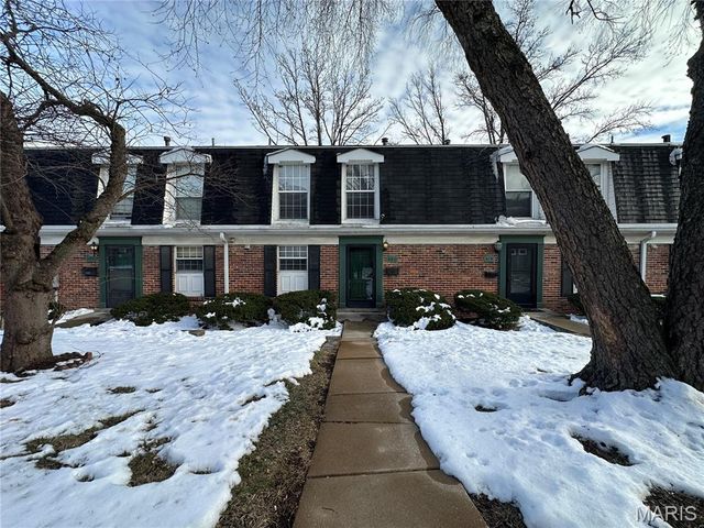 420 Chapel Ridge Drive, Hazelwood, MO 63042