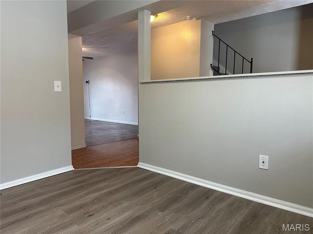 420 Chapel Ridge Drive, Hazelwood, MO 63042