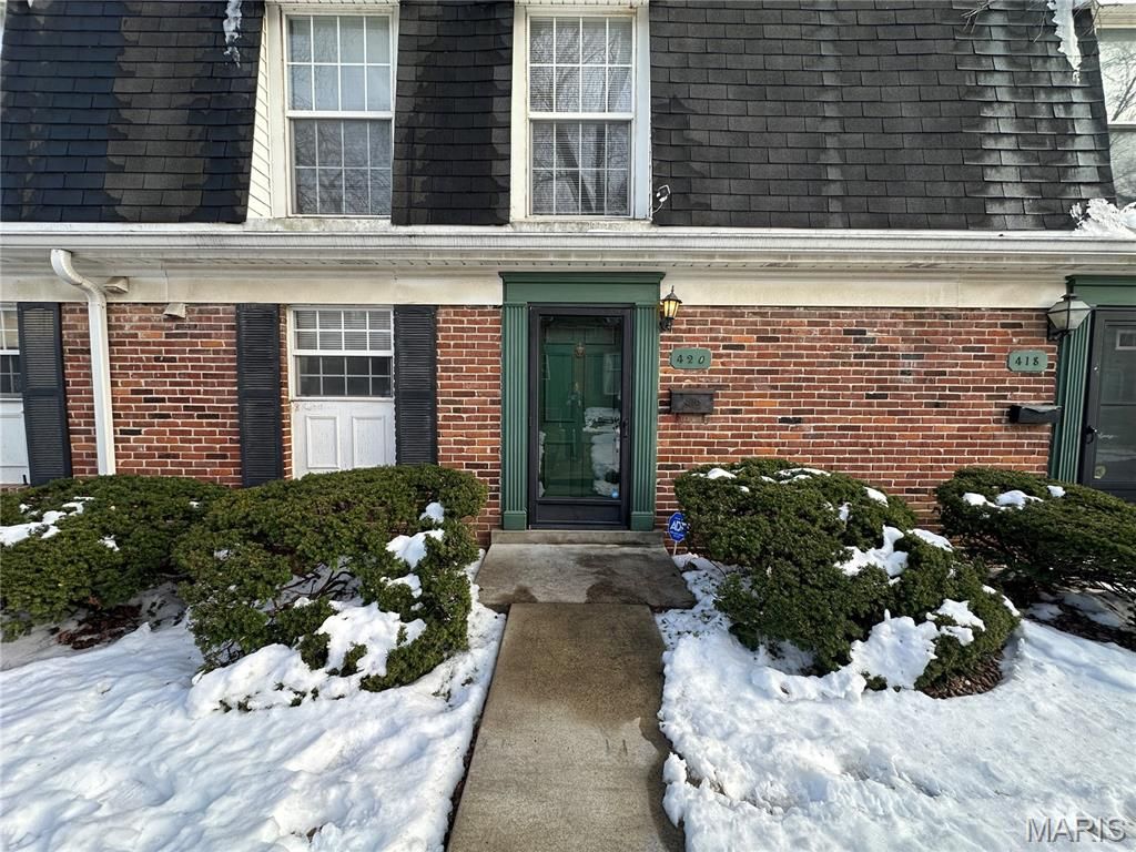 420 Chapel Ridge Drive, Hazelwood, MO 63042