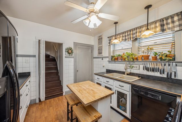 1647 Clinton Avenue, Berwyn, IL 60402