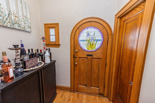 1647 Clinton Avenue, Berwyn, IL 60402