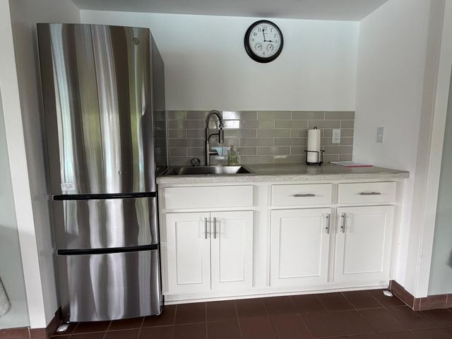 7063 Oak Pointe Curve, Bloomington, MN 55438