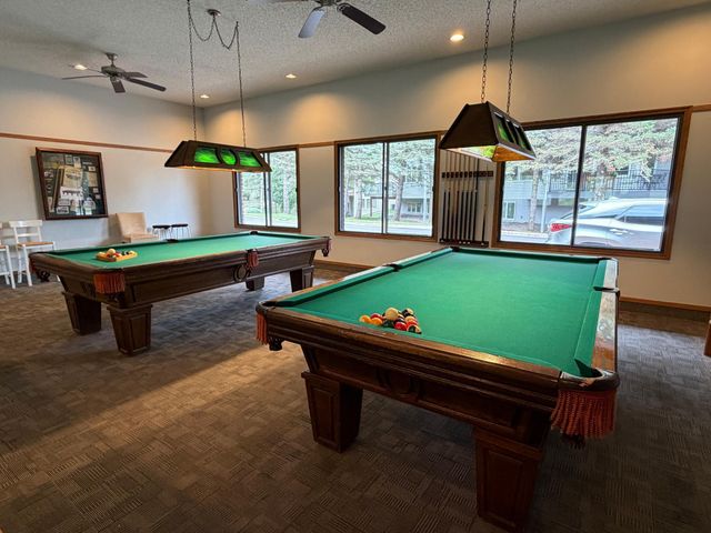 7063 Oak Pointe Curve, Bloomington, MN 55438