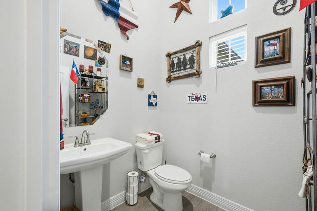 1209 Winding Way DR, Georgetown, TX 78628