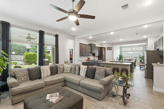 1209 Winding Way DR, Georgetown, TX 78628