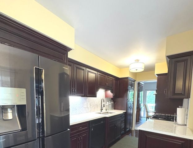 14410 Crystal Tree Drive, Orland Park, IL 60462