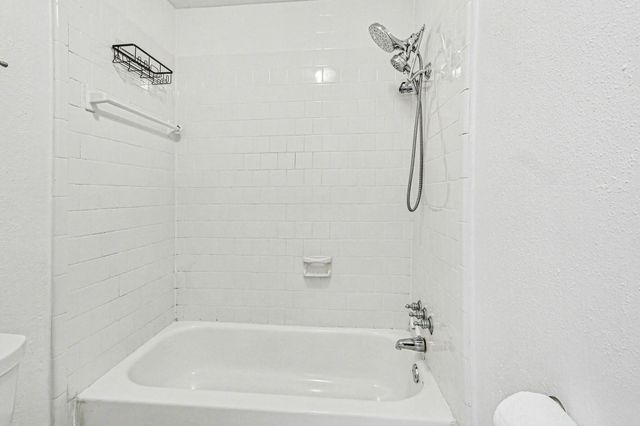 1527 Rutland Street 4, Houston, TX 77008