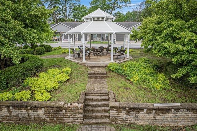 5834 Hunter Court, Raytown, MO 64133