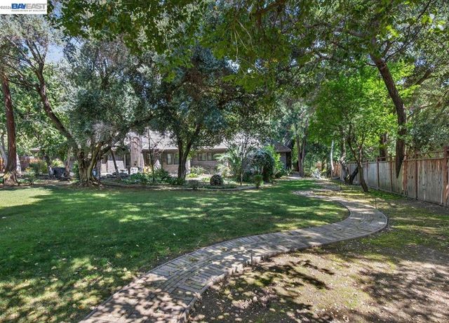 227 Kilkare Rd, Sunol, CA 94586