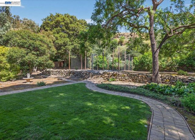 227 Kilkare Rd, Sunol, CA 94586