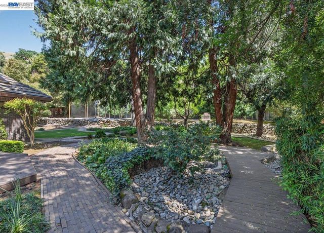 227 Kilkare Rd, Sunol, CA 94586