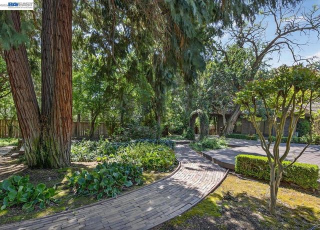 227 Kilkare Rd, Sunol, CA 94586