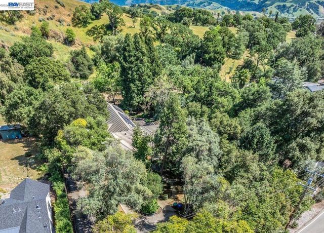 227 Kilkare Rd, Sunol, CA 94586