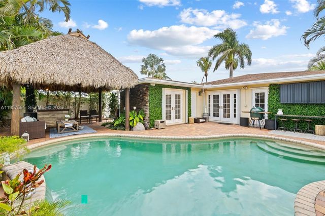 2395 SE 6th St, Pompano Beach, FL 33062