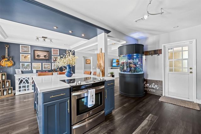 2395 SE 6th St, Pompano Beach, FL 33062