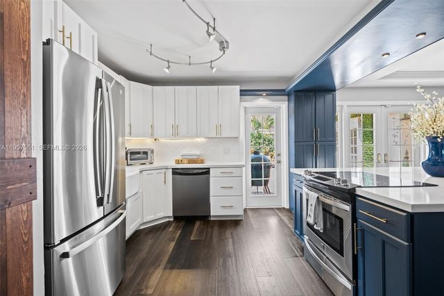 2395 SE 6th St, Pompano Beach, FL 33062