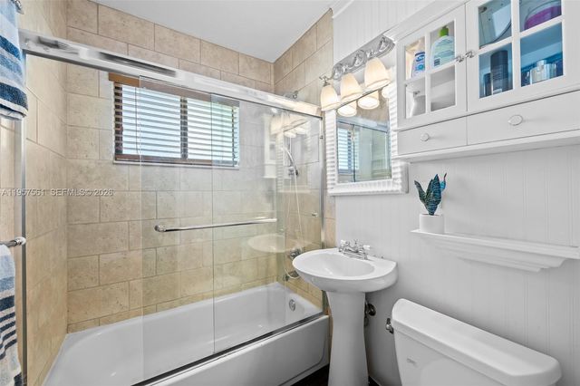 2395 SE 6th St, Pompano Beach, FL 33062