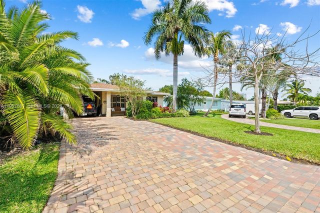 2395 SE 6th St, Pompano Beach, FL 33062