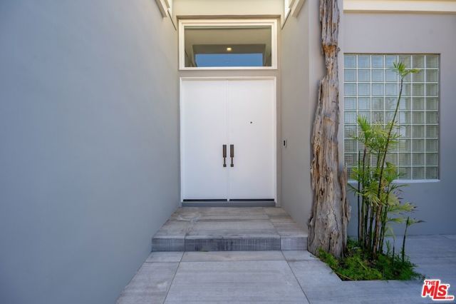 1708 Clear View Drive, Beverly Hills, CA 90210