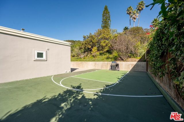 1708 Clear View Drive, Beverly Hills, CA 90210