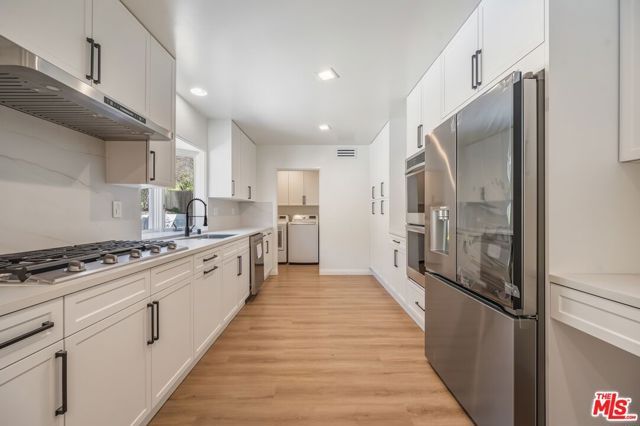 1708 Clear View Drive, Beverly Hills, CA 90210