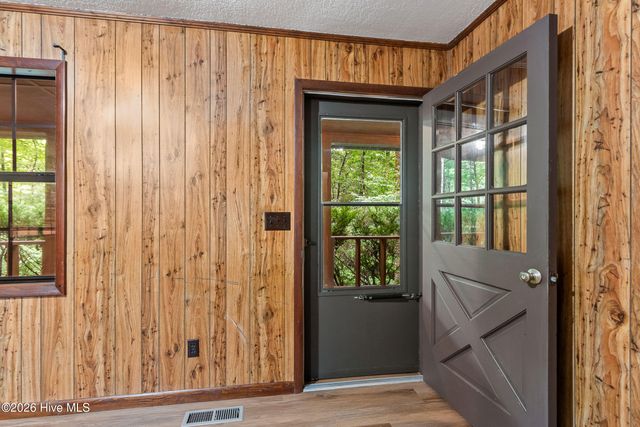 33 Hundred Acre Woods Drive, Murphy, NC 28906