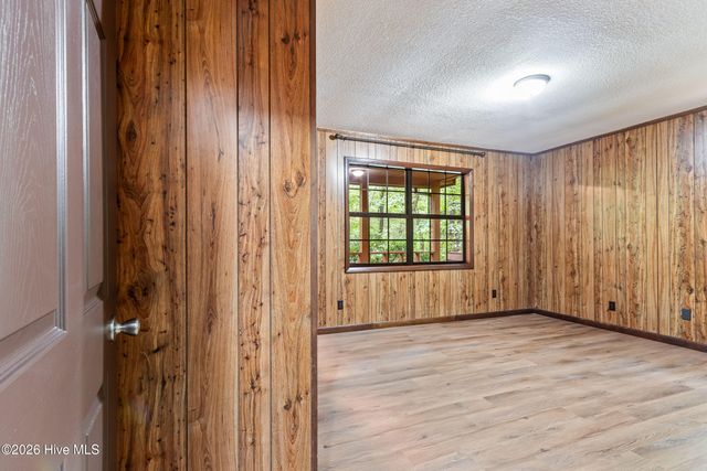 33 Hundred Acre Woods Drive, Murphy, NC 28906