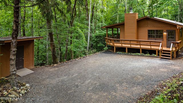 33 Hundred Acre Woods Drive, Murphy, NC 28906