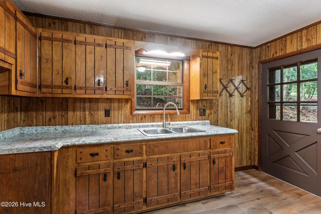 33 Hundred Acre Woods Drive, Murphy, NC 28906