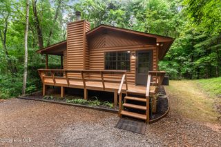 33 Hundred Acre Woods Drive, Murphy, NC 28906