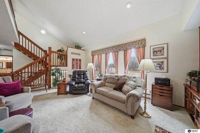 9440 W O Street, Lincoln, NE 68528