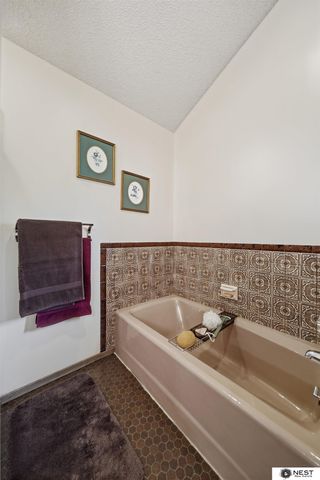 9440 W O Street, Lincoln, NE 68528