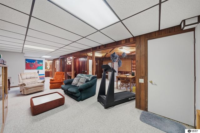 9440 W O Street, Lincoln, NE 68528