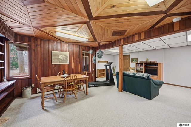 9440 W O Street, Lincoln, NE 68528