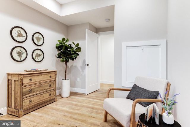 842 MADISON ST NW #B, Washington, DC 20011