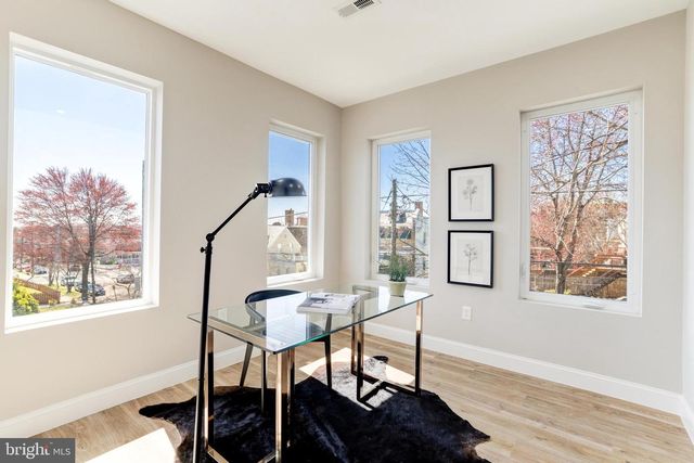 842 MADISON ST NW #B, Washington, DC 20011