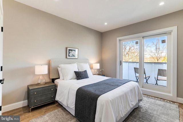 842 MADISON ST NW #B, Washington, DC 20011