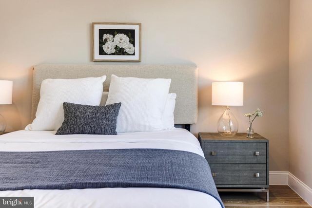 842 MADISON ST NW #B, Washington, DC 20011