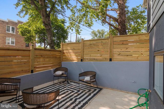 842 MADISON ST NW #B, Washington, DC 20011