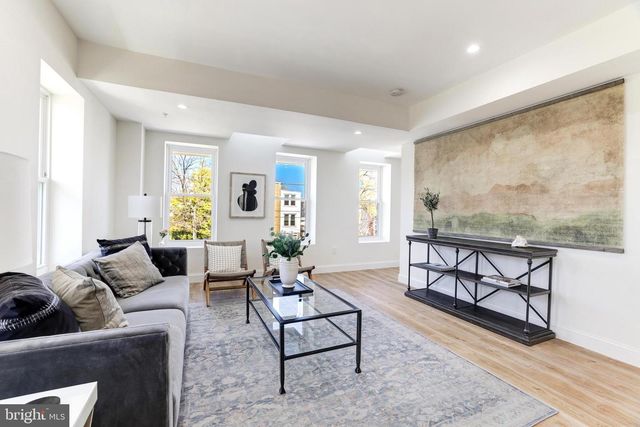 842 MADISON ST NW #B, Washington, DC 20011