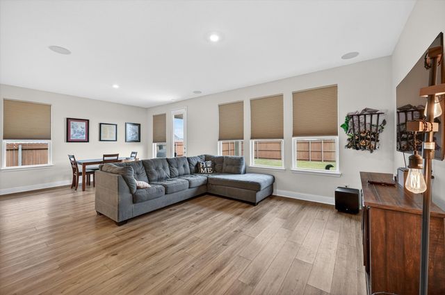 3925 Belleview Place, Crandall, TX 75114