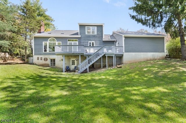 9 Langford Dr, Mendham Twp., NJ 07945