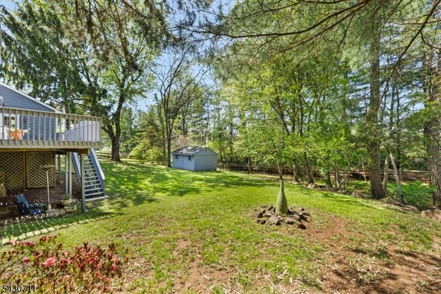 9 Langford Dr, Mendham Twp., NJ 07945